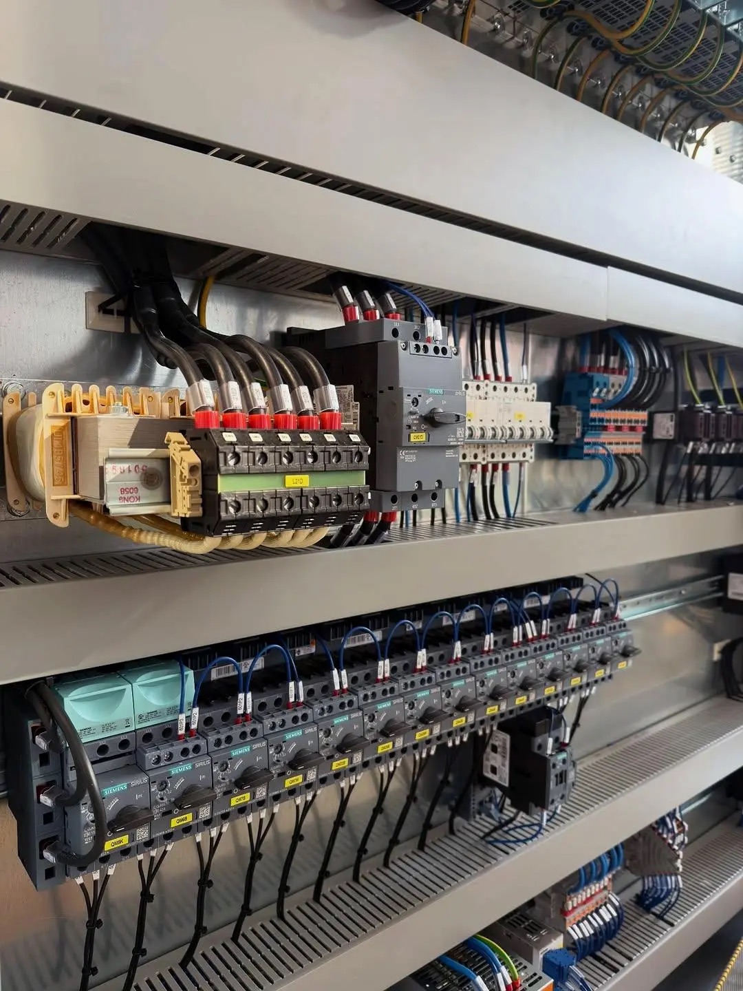 Vacuum stacking equipment detail